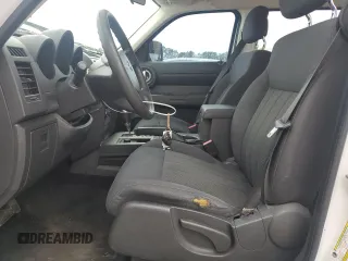 2011 Dodge Nitro Heat z VIN 1D4PU4GK9BW529192, wystawiony jako Copart lot #58587275 z przebiegiem 101 538 mil mil oraz Szkoda całkowita • Salvage title. Historia ofert i sprzedaży dostępna na DreamBid. Obrazek 7.