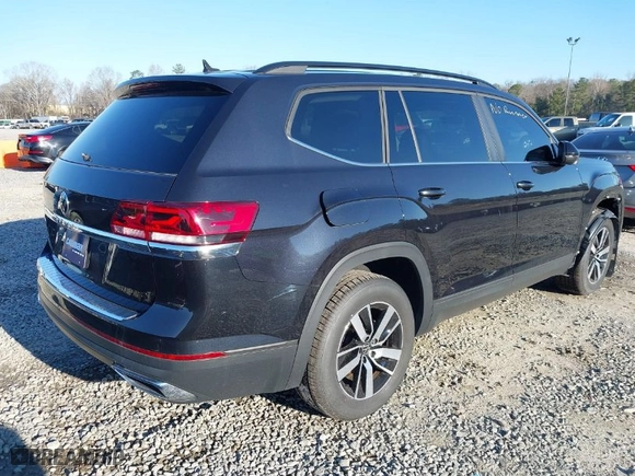 2022 Volkswagen Atlas 2.0T SE with VIN 1V2DP2CA4NC532255, listed as a IAAI auction lot 41596701 with 33,352 mi miles. Bid and sale history available at carsss.com. Image 4.