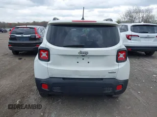 2015 Jeep Renegade Latitude with VIN ZACCJABT8FPC19914, listed as a IAAI auction lot 42081686 with 179,330 mi miles. Bid and sale history available at carsss.com. Image 17.