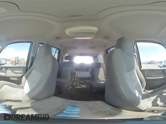 2004 Ford Expedition Special Service with VIN 1FMPU16L84LA98432, listed as a Copart auction lot 64141275 with 250,254 mi miles and Salvage title. Bid and sale history available at DreamBid. Image 15.