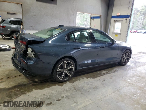 2024 Volvo S60 Plus Dark Theme z VIN 7JRL12FL7RG314435, wystawiony jako Copart lot #52197045 z przebiegiem 6 664 mil mil oraz Szkoda całkowita • Salvage title. Historia ofert i sprzedaży dostępna na DreamBid. Obrazek 3.