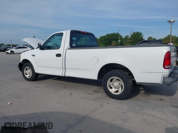 2004 Ford F-150 XL z VIN 2FTRF17254CA24554, wystawiony jako IAAI lot #42069797 z przebiegiem 278 572 mil mil oraz . Historia ofert i sprzedaży dostępna na DreamBid. Obrazek 14.