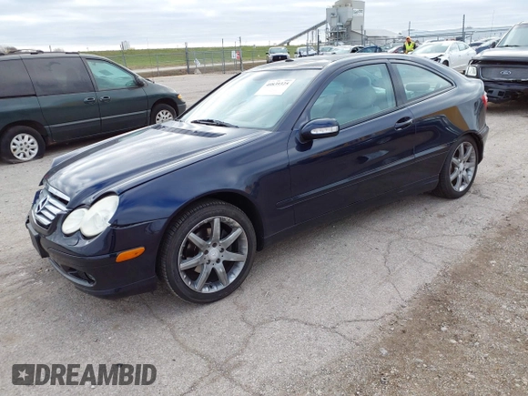 2003 Mercedes-Benz C 230 Kompressor с VIN WDBRN40J93A457301, выставлен на аукционе IAAI как лот 40839325 с пробегом 146 263 миль миль и . История ставок и продаж доступна на DreamBid. Изображение 2.