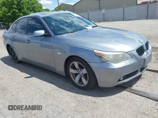 2007 BMW 5 Series 525i z VIN WBANE53547CW68787, wystawiony jako IAAI lot #42243850 z przebiegiem 166 038 mil mil oraz . Historia ofert i sprzedaży dostępna na DreamBid. Obrazek 1.
