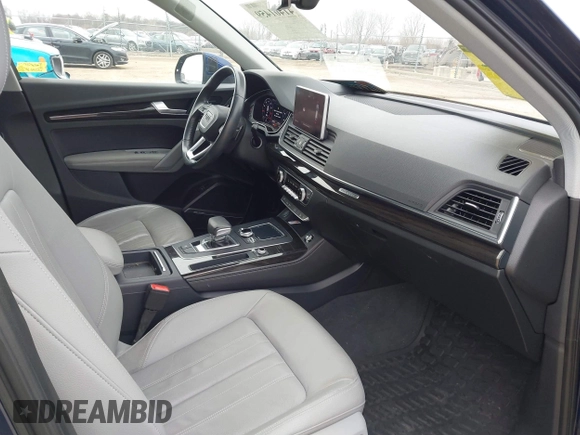 2018 Audi Q5 Prestige with VIN WA1CNAFY2J2062744, listed as a IAAI auction lot 41401459 with 126,097 mi miles. Bid and sale history available at carsss.com. Image 5.