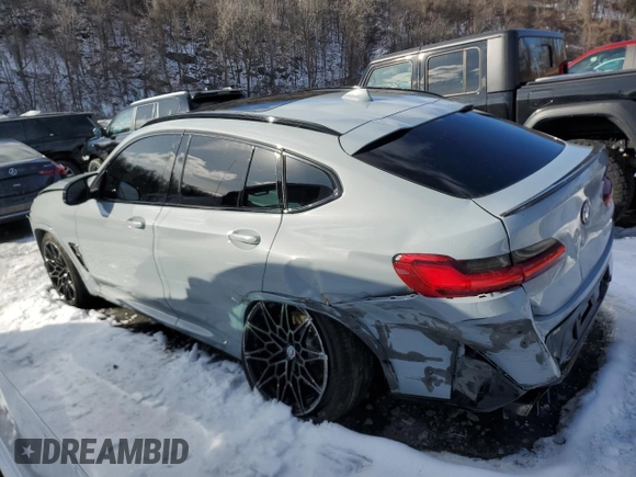 2024 BMW X4 M z VIN 5YM23EC01R9W18369, wystawiony jako Copart lot #53838455 z przebiegiem 11 550 mil mil oraz Szkody całkowita. Historia ofert i sprzedaży dostępna na DreamBid. Obrazek 2.