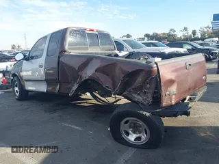 2000 Ford F-150 XL with VIN 1FTRX17L2YNB78032, listed as a IAAI auction lot 41687215 with 1 mi miles. Bid and sale history available at carsss.com. Image 13.