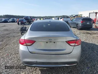 2015 Chrysler 200 Limited z VIN 1C3CCCAB5FN670987, wystawiony jako IAAI lot #41572911 z przebiegiem 194 454 mil mil oraz . Historia ofert i sprzedaży dostępna na DreamBid. Obrazek 16.