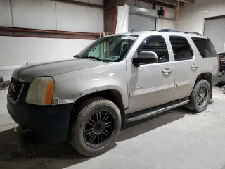 2007 GMC Yukon SLT z VIN 1GKFK13077J107237, wystawiony jako Copart lot #52169075 z przebiegiem 231 637 mil mil oraz Szkoda całkowita • Salvage title. Historia ofert i sprzedaży dostępna na DreamBid. Obrazek 1.