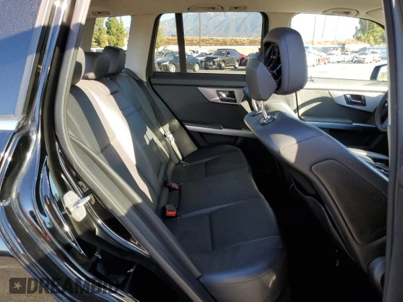 2010 Mercedes-Benz GLK 350 with VIN WDCGG8HB8AF329973, listed as a Copart auction lot 68148024 with 143,503 mi miles and Salvage Title. Bid and sale history available at DreamBid. Image 12.