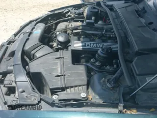 2006 BMW 3 Series 325xi с VIN WBAVD13546KT80140, выставлен на аукционе IAAI как лот 42473256 с пробегом 125 591 миль миль и . История ставок и продаж доступна на DreamBid. Изображение 12.