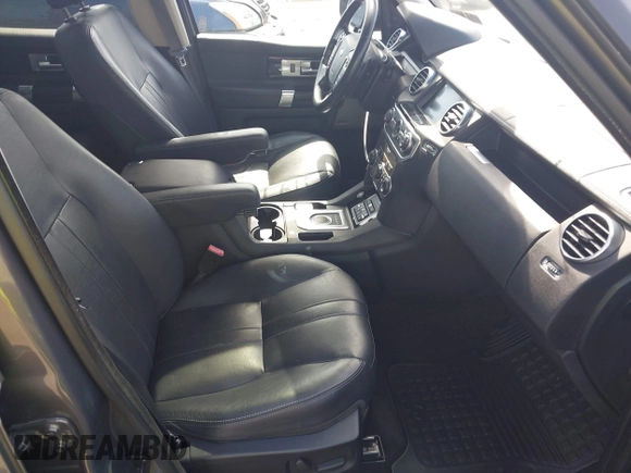 2016 Land Rover LR4 HSE z VIN SALAG2V62GA826113, wystawiony jako IAAI lot #41796713 z przebiegiem Nie podano mil oraz . Historia ofert i sprzedaży dostępna na DreamBid. Obrazek 5.
