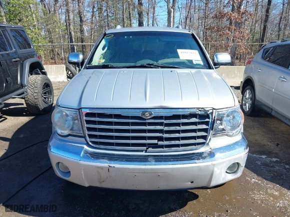 2007 Chrysler Aspen Limited with VIN 1A8HW58207F516492, listed as a IAAI auction lot 41817022 with NaN miles. Bid and sale history available at carsss.com. Image 12.
