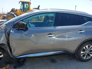 2017 Nissan Murano SL with VIN 5N1AZ2MH5HN202719, listed as a IAAI auction lot 42463161 with 83,692 mi miles and . Bid and sale history available at DreamBid. Image 14.