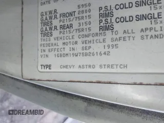 1995 Chevrolet Astro Cargo Van with VIN 1GBDM19W7SB261642, listed as a IAAI auction lot 38993802 with 137,524 mi miles. Bid and sale history available at carsss.com. Image 9.