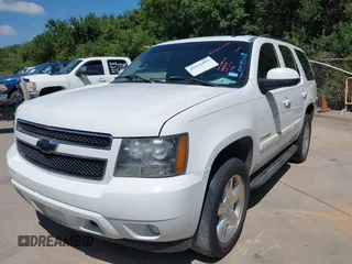 2007 Chevrolet Tahoe LS with VIN 1GNFC13007R310861, listed as a IAAI auction lot 42621401 with 241,291 mi miles and . Bid and sale history available at DreamBid. Image 2.