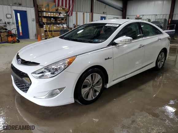 2013 Hyundai Sonata Hybrid with VIN KMHEC4A44DA080680, listed as a Copart auction lot 44304545 with 86,587 mi miles and Salvage Title. Bid and sale history available at carsss.com. Image 1.