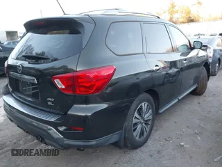 2017 Nissan Pathfinder SV with VIN 5N1DR2MM4HC630884, listed as a IAAI auction lot 41238925 with 114,622 mi miles. Bid and sale history available at carsss.com. Image 4.