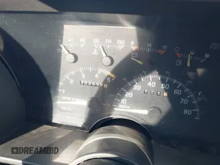 1994 GMC Sierra 1500 z VIN 2GTEK19K3R1550658, wystawiony jako IAAI lot #41789683 z przebiegiem 322 572 mil mil oraz . Historia ofert i sprzedaży dostępna na DreamBid. Obrazek 7.