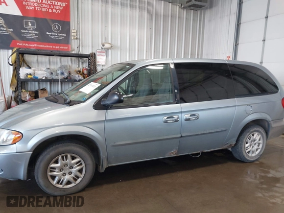 2003 Dodge Caravan Sport with VIN 2D4GP44R63R337716, listed as a IAAI auction lot 42767821 with 200,881 mi miles and . Bid and sale history available at DreamBid. Image 6.