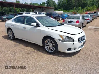 2014 Nissan Maxima SV with VIN 1N4AA5AP2EC443353, listed as a IAAI auction lot 42538040 with 174,615 mi miles and . Bid and sale history available at DreamBid. Image 1.