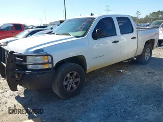2011 Chevrolet Silverado 1500 with VIN 1GCPKPE36BF220490, listed as a IAAI auction lot 41314405 with 305,691 mi miles and . Bid and sale history available at DreamBid. Image 17.