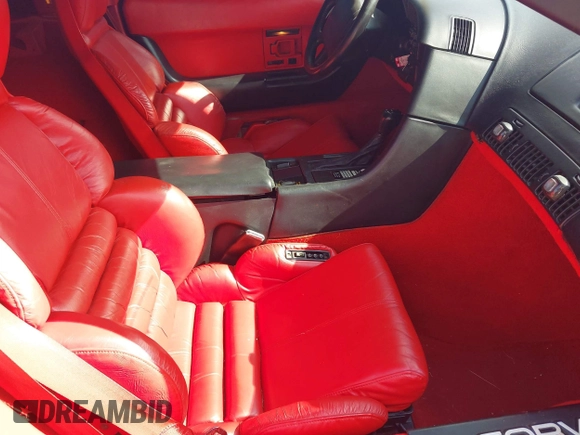 1993 Chevrolet Corvette with VIN 1G1YY23P8P5119386, listed as a IAAI auction lot 42479976 with 101,770 mi miles and . Bid and sale history available at DreamBid. Image 8.