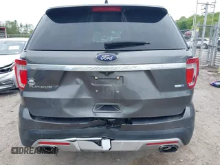 2016 Ford Explorer Platinum z VIN 1FM5K8HT8GGD34030, wystawiony jako IAAI lot #42134884 z przebiegiem 108 723 mil mil oraz . Historia ofert i sprzedaży dostępna na DreamBid. Obrazek 6.