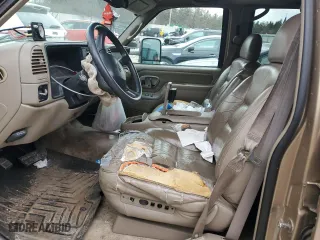 1999 Chevrolet Suburban with VIN 1GNFK16R3XJ560512, listed as a Copart auction lot 51801695 with 237,415 mi miles and Non Repairable. Bid and sale history available at carsss.com. Image 7.