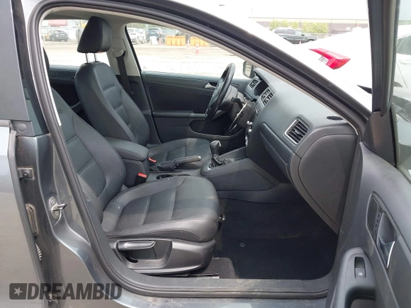 2012 Volkswagen Jetta SE z VIN 3VWDP7AJ2CM009780, wystawiony jako IAAI lot #42501489 z przebiegiem 122 185 mil mil oraz . Historia ofert i sprzedaży dostępna na DreamBid. Obrazek 5.