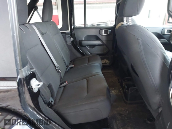 2019 Jeep Wrangler Unlimited Sahara with VIN 1C4HJXEG5KW532861, listed as a IAAI auction lot 41698912 with 121,278 mi miles and . Bid and sale history available at DreamBid. Image 8.
