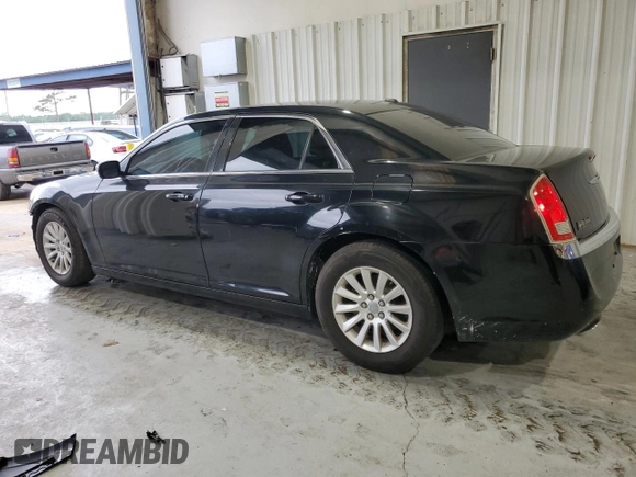 2013 Chrysler 300 z VIN 2C3CCAAG8DH727074, wystawiony jako Copart lot #55718345 z przebiegiem 92 228 mil mil oraz Szkoda całkowita • Salvage title. Historia ofert i sprzedaży dostępna na DreamBid. Obrazek 2.