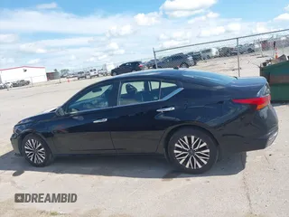 2024 Nissan Altima SV with VIN 1N4BL4DV9RN388218, listed as a IAAI auction lot 42670071 with 33,247 mi miles and . Bid and sale history available at DreamBid. Image 14.
