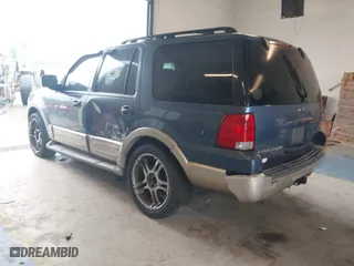 2005 Ford Expedition Eddie Bauer with VIN 1FMPU17585LA92339, listed as a IAAI auction lot 41840325 with 237,470 mi miles. Bid and sale history available at carsss.com. Image 3.
