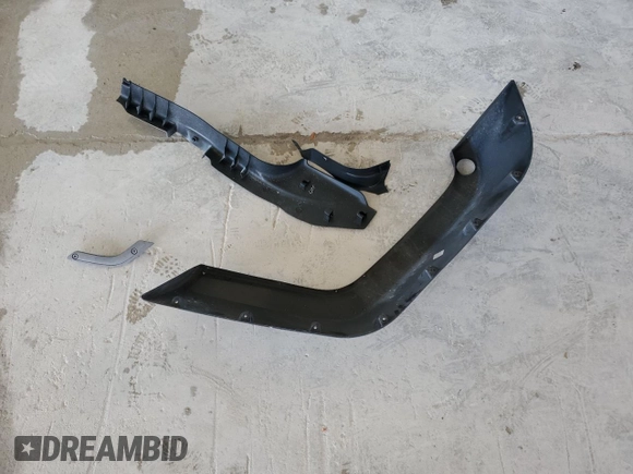 2016 Jeep Wrangler Unlimited Sport с VIN 1C4BJWDG5GL329916, выставлен на аукционе Copart как лот 55141825 с пробегом 54 074 миль миль и Списание • Salvage title. История ставок и продаж доступна на DreamBid. Изображение 13.