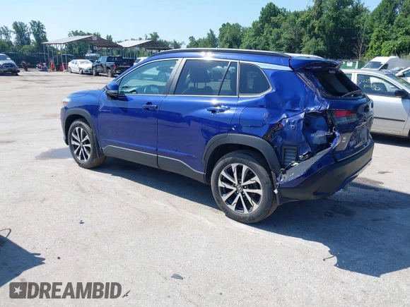 2022 Toyota Corolla Cross XLE z VIN 7MUDAABG4NV004836, wystawiony jako IAAI lot #42546573 z przebiegiem 23 821 mil mil oraz . Historia ofert i sprzedaży dostępna na DreamBid. Obrazek 3.