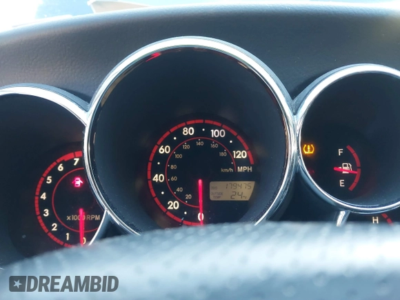 2006 Pontiac Vibe with VIN 5Y2SL67896Z434422, listed as a IAAI auction lot 41392605 with 179,475 mi miles and . Bid and sale history available at DreamBid. Image 7.