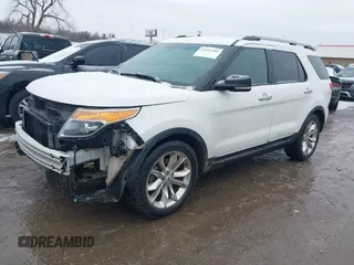 2013 Ford Explorer XLT with VIN 1FM5K7D86DGB38711, listed as a IAAI auction lot 41557401 with 142,162 mi miles and . Bid and sale history available at DreamBid. Image 2.