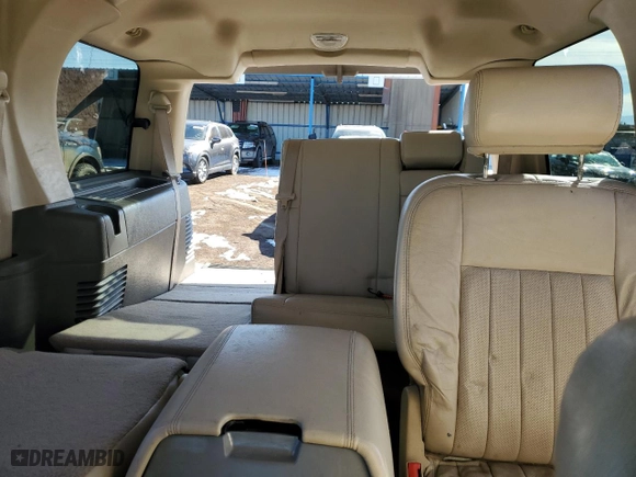 2004 Lincoln Navigator Luxury with VIN 5LMFU28R04LJ43928, listed as a Copart auction lot 45118385 with 283,834 mi miles and Salvage Title. Bid and sale history available at carsss.com. Image 10.