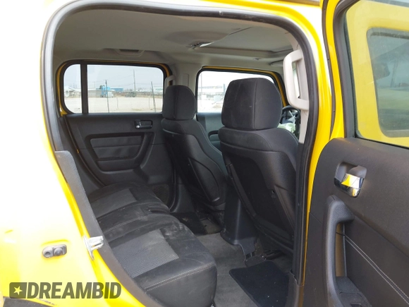 2006 Hummer H3 with VIN 5GTDN136368324362, listed as a IAAI auction lot 41582001 with 111,146 mi miles. Bid and sale history available at carsss.com. Image 8.