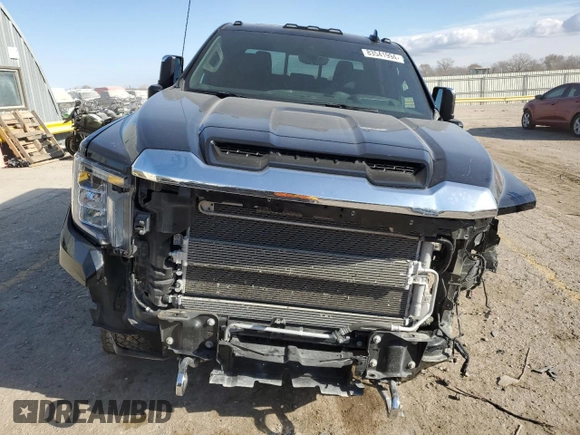 2023 GMC Sierra 3500HD Denali z VIN 1GT49WEY2PF169520, wystawiony jako Copart lot #83541994 z przebiegiem 33 940 mil mil oraz Szkoda całkowita • Salvage title. Historia ofert i sprzedaży dostępna na DreamBid. Obrazek 5.