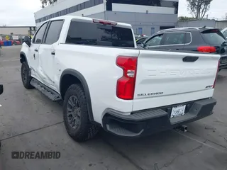2025 Chevrolet Silverado 1500 with VIN 3GCUKHEL6SG224899, listed as a IAAI auction lot 41828205 with 3,067 mi miles and . Bid and sale history available at DreamBid. Image 3.