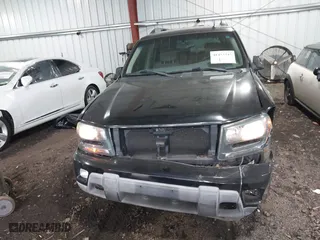 2005 Chevrolet TrailBlazer LS with VIN 1GNET16S856109443, listed as a IAAI auction lot 41453345 with 207,759 mi miles. Bid and sale history available at carsss.com. Image 12.