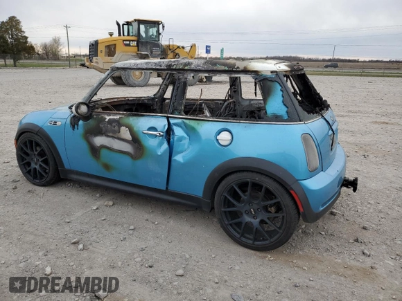 2005 MINI Hardtop S z VIN WMWRE33465TD90424, wystawiony jako Copart lot #50558185 z przebiegiem Nie podano mil oraz Nie do naprawy • Non repairable. Historia ofert i sprzedaży dostępna na DreamBid. Obrazek 2.