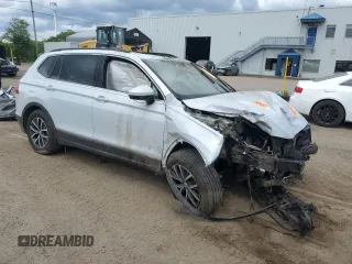 2018 Volkswagen Tiguan SEL z VIN 3VV2B7AXXJM139608, wystawiony jako Copart lot #59742705 z przebiegiem Nie podano mil oraz Szkoda całkowita • Salvage title. Historia ofert i sprzedaży dostępna na DreamBid. Obrazek 4.