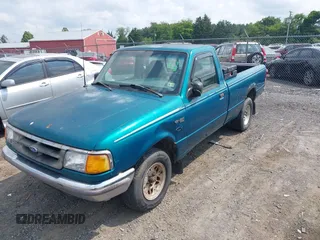 1995 Ford Ranger Splash z VIN 1FTCR10A9STA21254, wystawiony jako IAAI lot #42431915 z przebiegiem 161 646 mil mil oraz . Historia ofert i sprzedaży dostępna na DreamBid. Obrazek 2.
