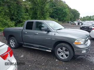 2009 Dodge 1500 Sport z VIN 1D3HV18T69S800254, wystawiony jako IAAI lot #42546649 z przebiegiem 189 541 mil mil oraz . Historia ofert i sprzedaży dostępna na DreamBid. Obrazek 13.