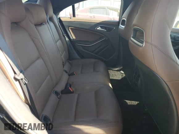 2014 Mercedes-Benz CLA 250 z VIN WDDSJ4GB3EN159194, wystawiony jako Copart lot #76782104 z przebiegiem 160 428 mil mil oraz Nie do naprawy • Non repairable. Historia ofert i sprzedaży dostępna na DreamBid. Obrazek 10.