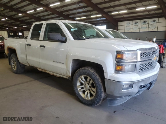 2014 Chevrolet Silverado 1500 LT with VIN 1GCVKREC2EZ123616, listed as a Copart auction lot 43221035 with NaN miles and Clean Title. Bid and sale history available at carsss.com. Image 4.