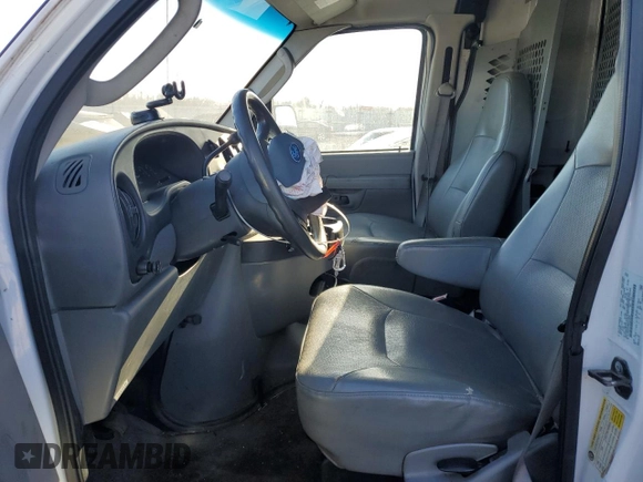 2008 Ford Econoline Cargo Commercial with VIN 1FTNS24L98DA34684, listed as a Copart auction lot 46922115 with 90,471 mi miles and Salvage Title. Bid and sale history available at DreamBid. Image 7.